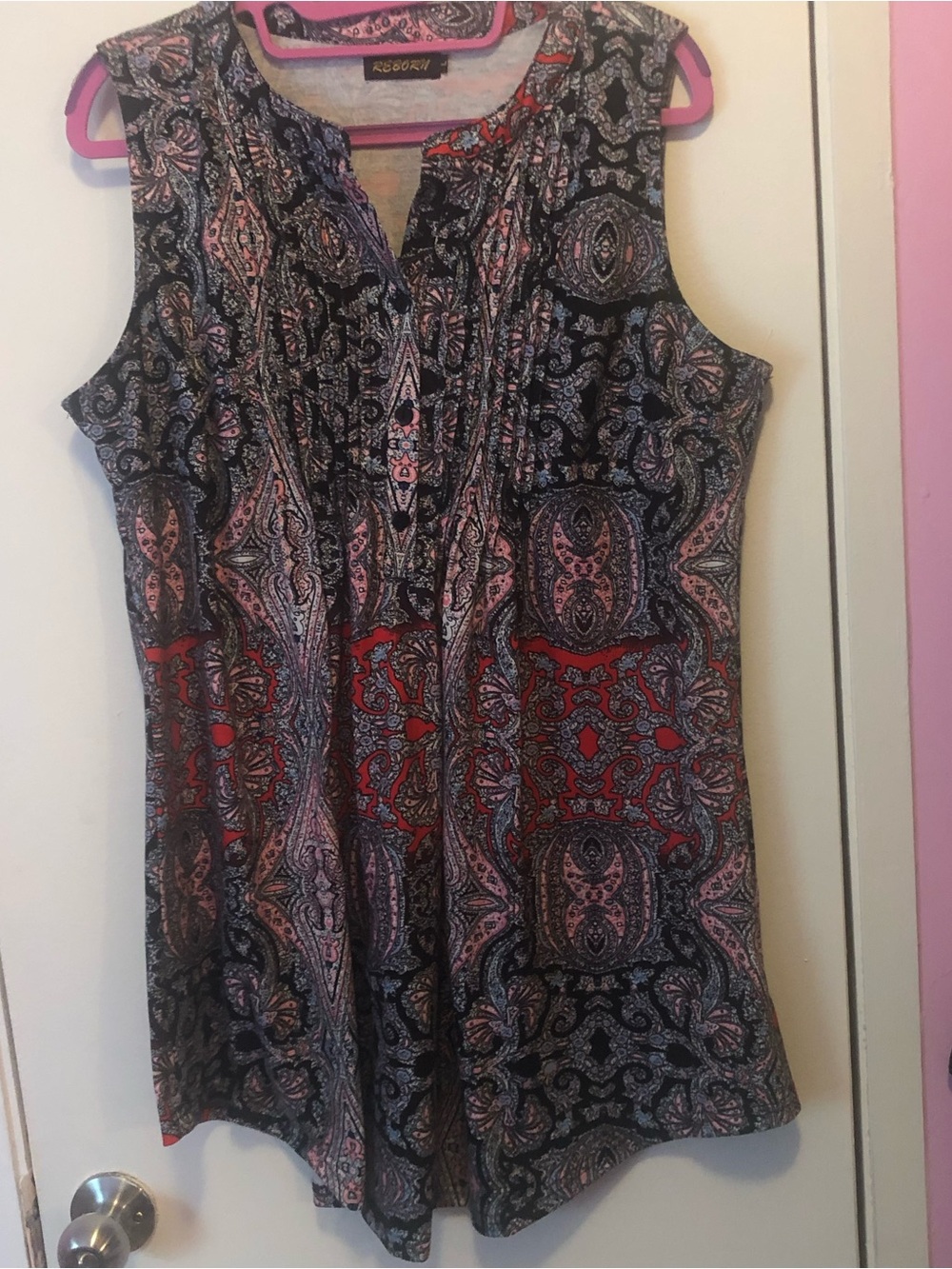 Reborn Sleeveless Paisley Tunic - Black & Red